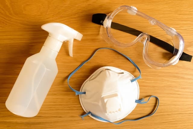 感染症発生時の初動対応 ― 嘔吐・発熱・集団感染を防ぐ基本手順 ―【理学療法士監修】